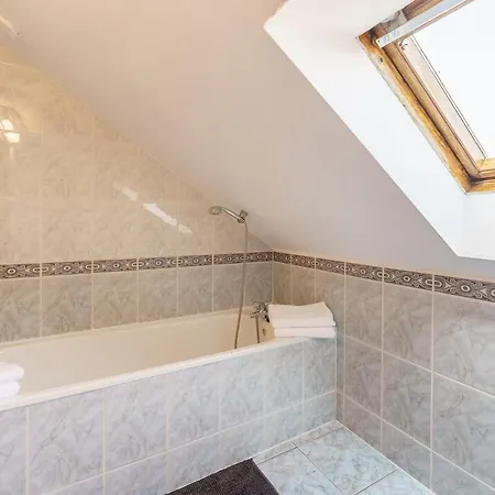 Klimatyczny Apartament Przy Bulwarze Optima